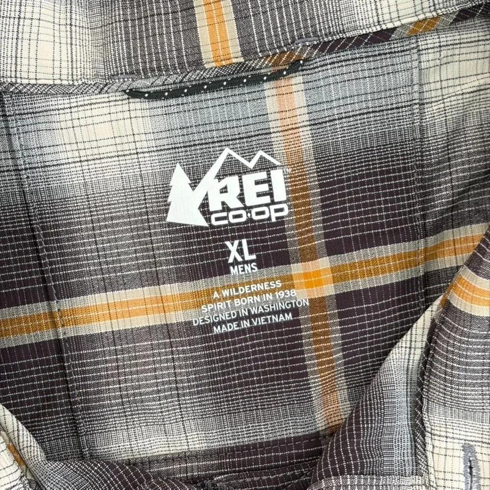 REI Co Op Sahara Tech‎ Shirt in Brown Plaid Men XL Outdoor Vented Hiking NWOT